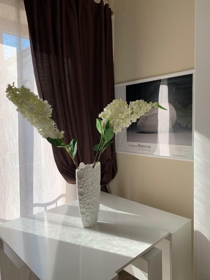 Casa Emi Apartment เนเปิลส์ ภายนอก รูปภาพ